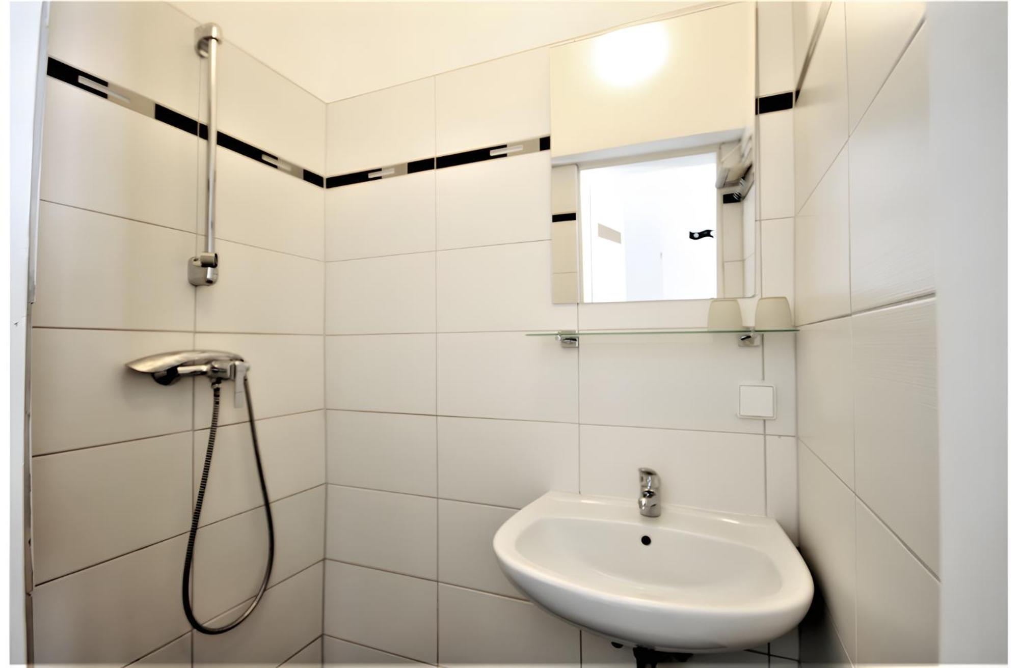 Modern Flat With 2 Rooms, Close To Schoenbrunn Wien Eksteriør billede